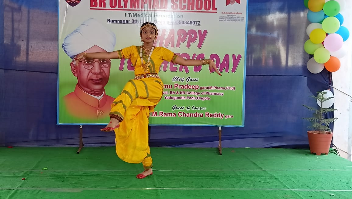 Aaryan High School gallery image 30